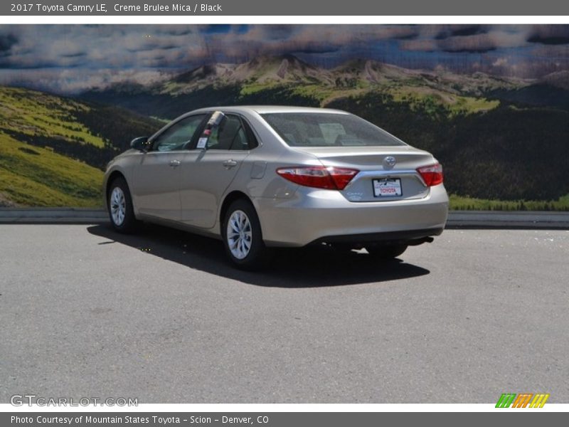 Creme Brulee Mica / Black 2017 Toyota Camry LE