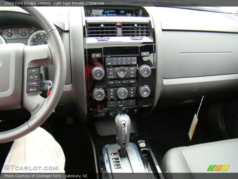 Light Sage Metallic / Charcoal 2009 Ford Escape Limited