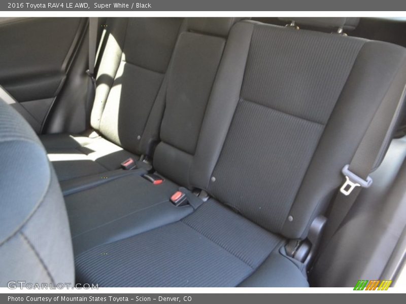 Super White / Black 2016 Toyota RAV4 LE AWD