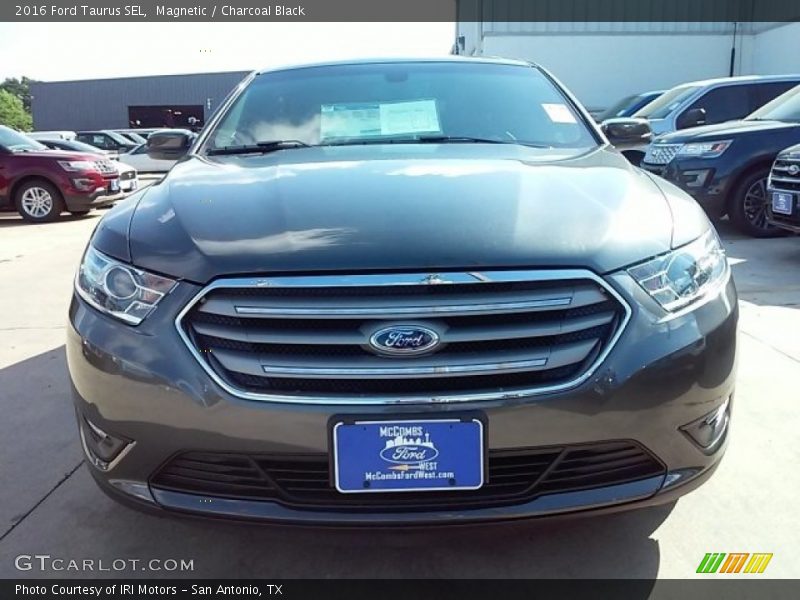 Magnetic / Charcoal Black 2016 Ford Taurus SEL