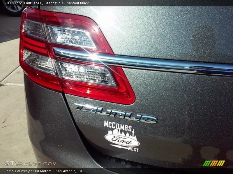 Magnetic / Charcoal Black 2016 Ford Taurus SEL