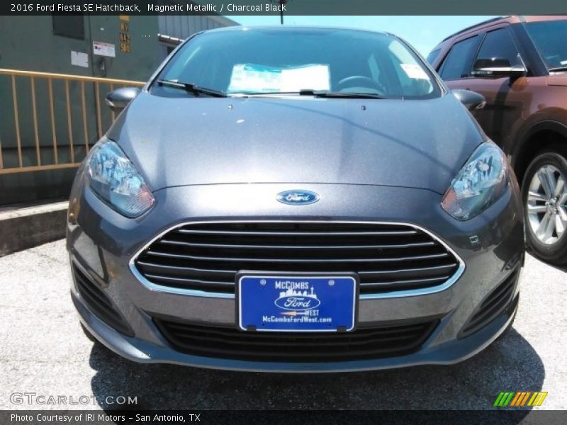 Magnetic Metallic / Charcoal Black 2016 Ford Fiesta SE Hatchback