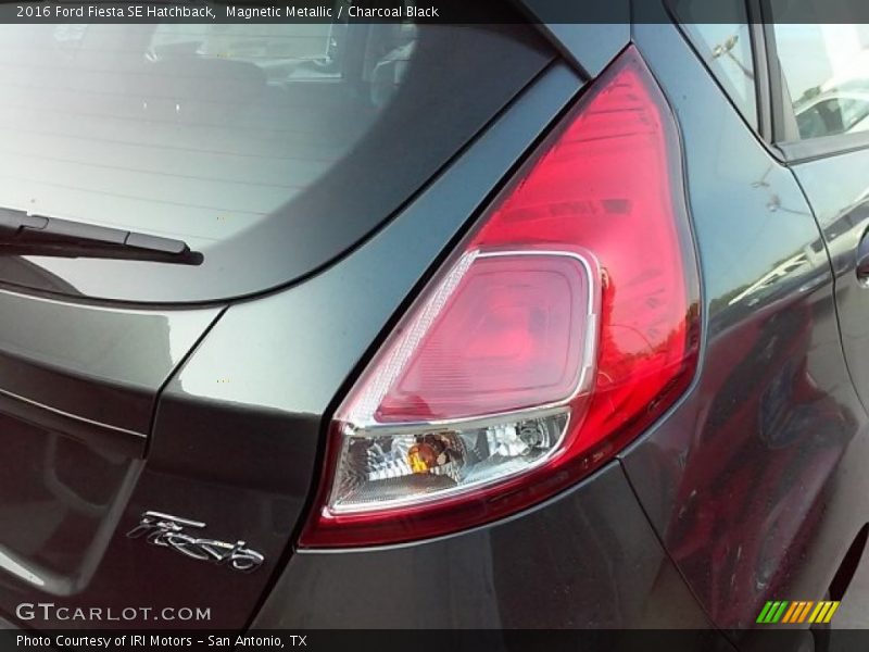 Magnetic Metallic / Charcoal Black 2016 Ford Fiesta SE Hatchback