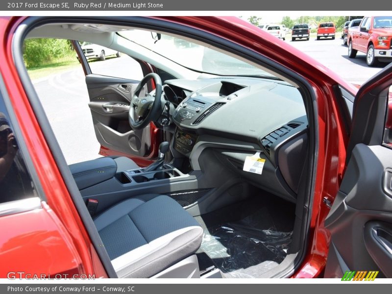 Ruby Red / Medium Light Stone 2017 Ford Escape SE