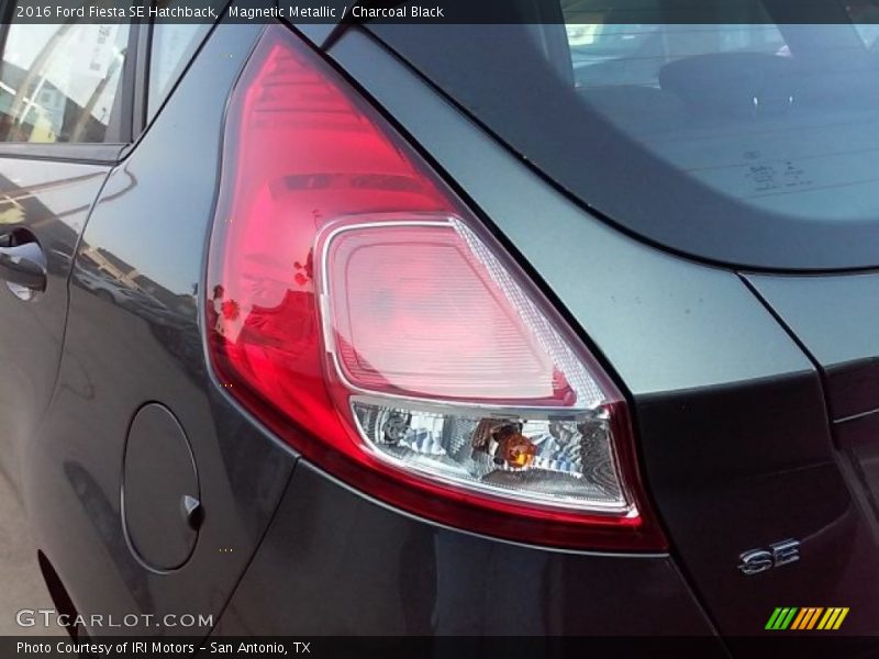 Magnetic Metallic / Charcoal Black 2016 Ford Fiesta SE Hatchback