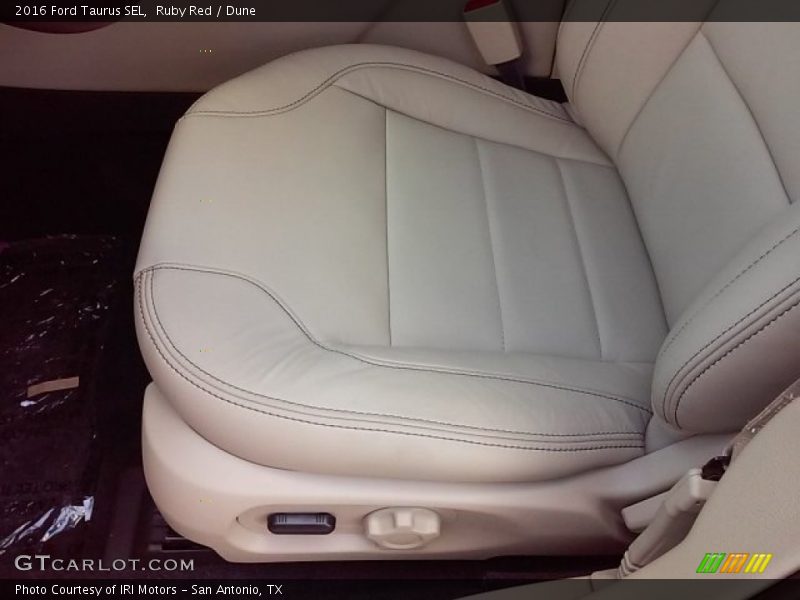 Ruby Red / Dune 2016 Ford Taurus SEL