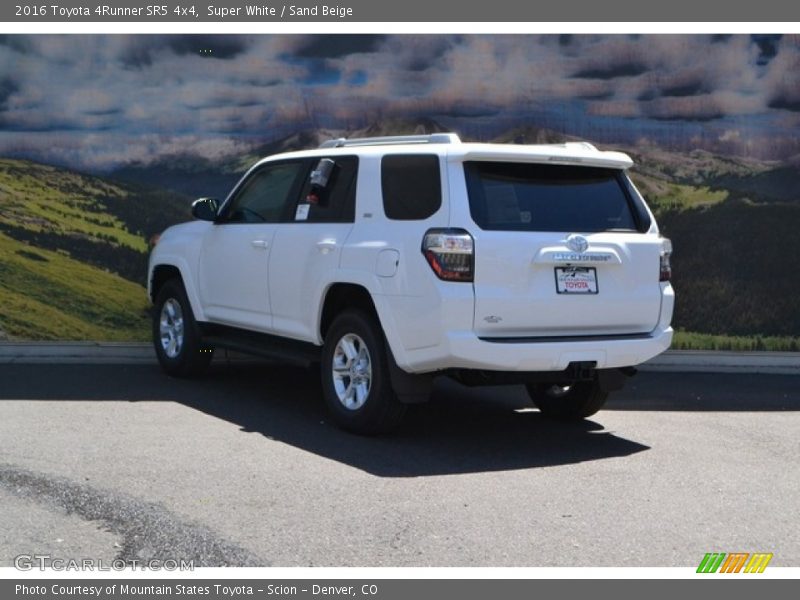 Super White / Sand Beige 2016 Toyota 4Runner SR5 4x4