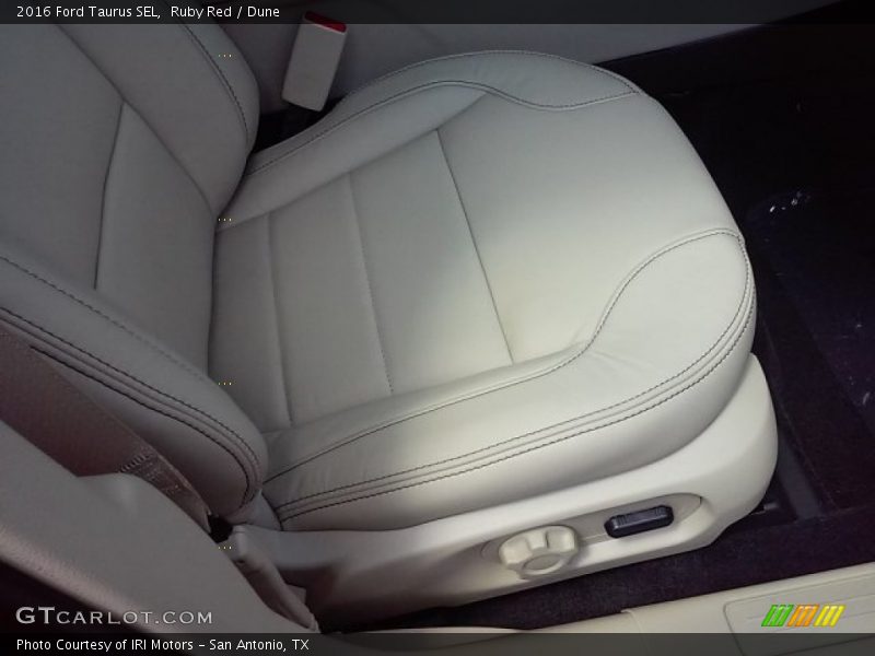 Ruby Red / Dune 2016 Ford Taurus SEL
