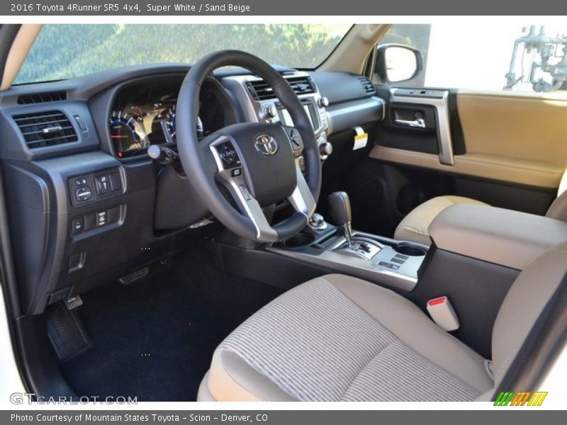 Super White / Sand Beige 2016 Toyota 4Runner SR5 4x4