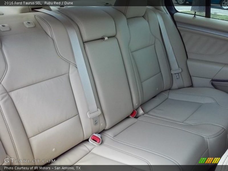 Ruby Red / Dune 2016 Ford Taurus SEL