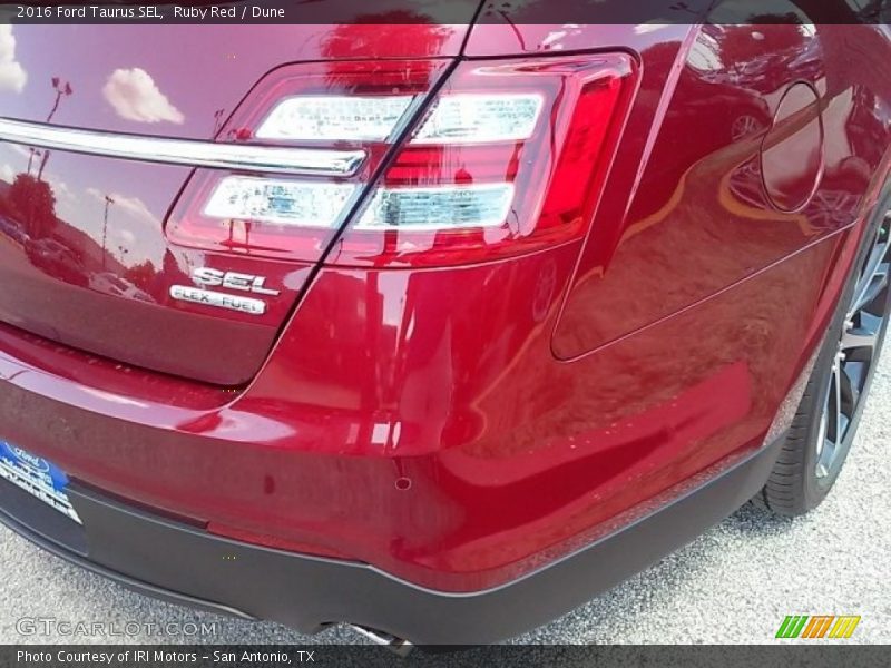 Ruby Red / Dune 2016 Ford Taurus SEL