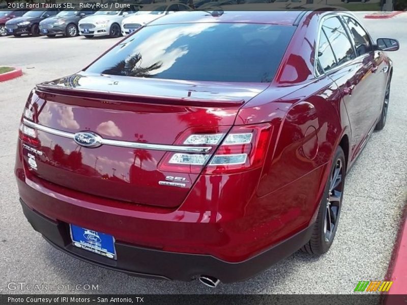 Ruby Red / Dune 2016 Ford Taurus SEL