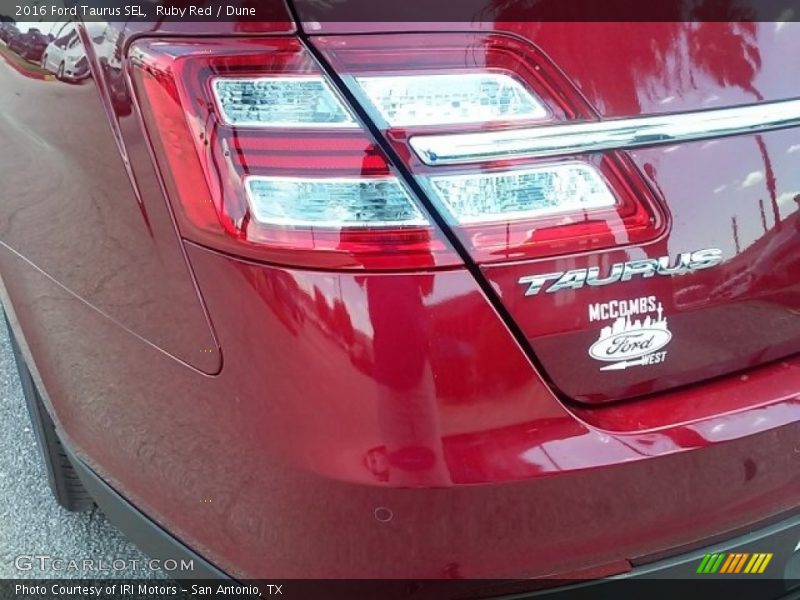 Ruby Red / Dune 2016 Ford Taurus SEL