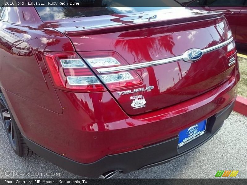 Ruby Red / Dune 2016 Ford Taurus SEL