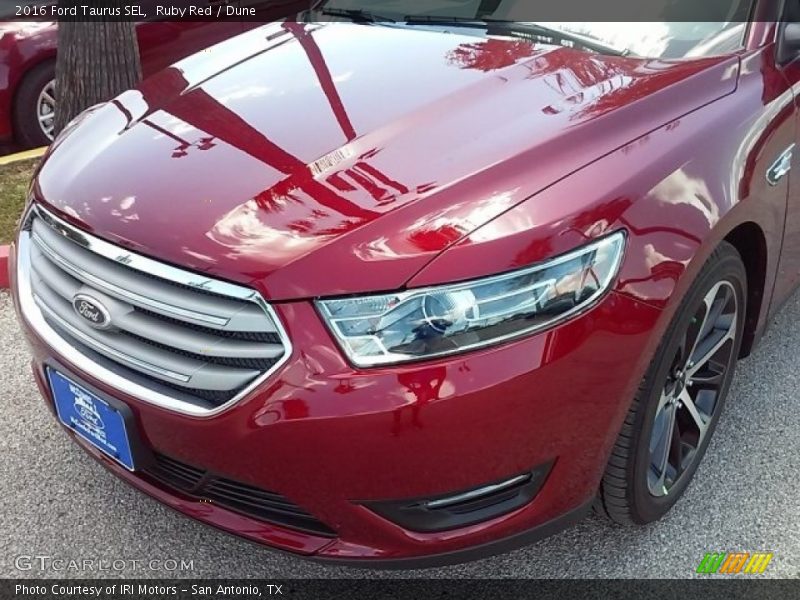 Ruby Red / Dune 2016 Ford Taurus SEL