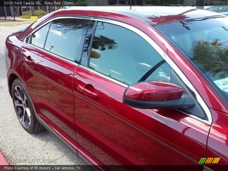 Ruby Red / Dune 2016 Ford Taurus SEL