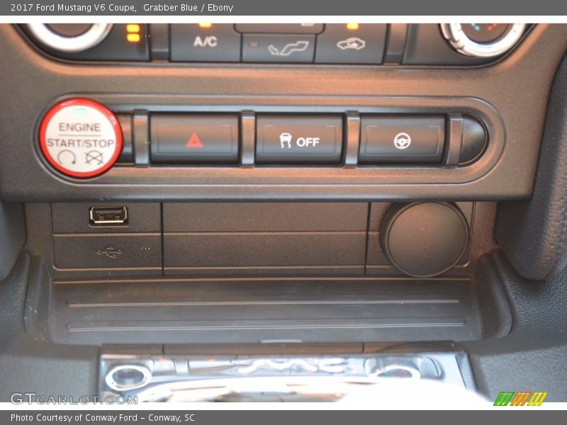 Controls of 2017 Mustang V6 Coupe