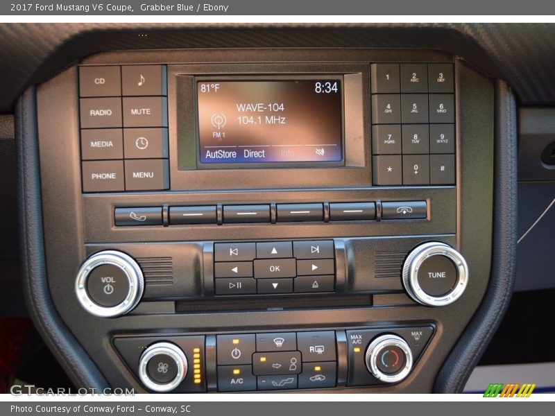 Controls of 2017 Mustang V6 Coupe