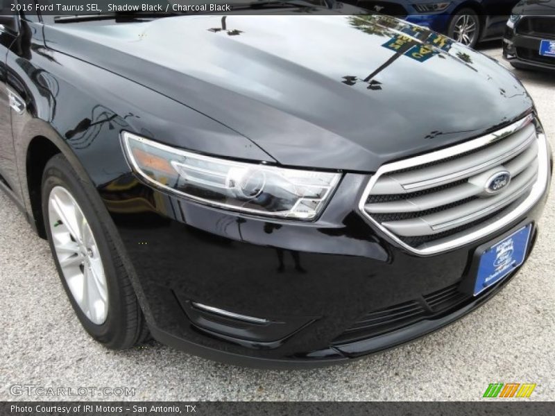 Shadow Black / Charcoal Black 2016 Ford Taurus SEL