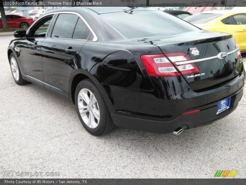 Shadow Black / Charcoal Black 2016 Ford Taurus SEL