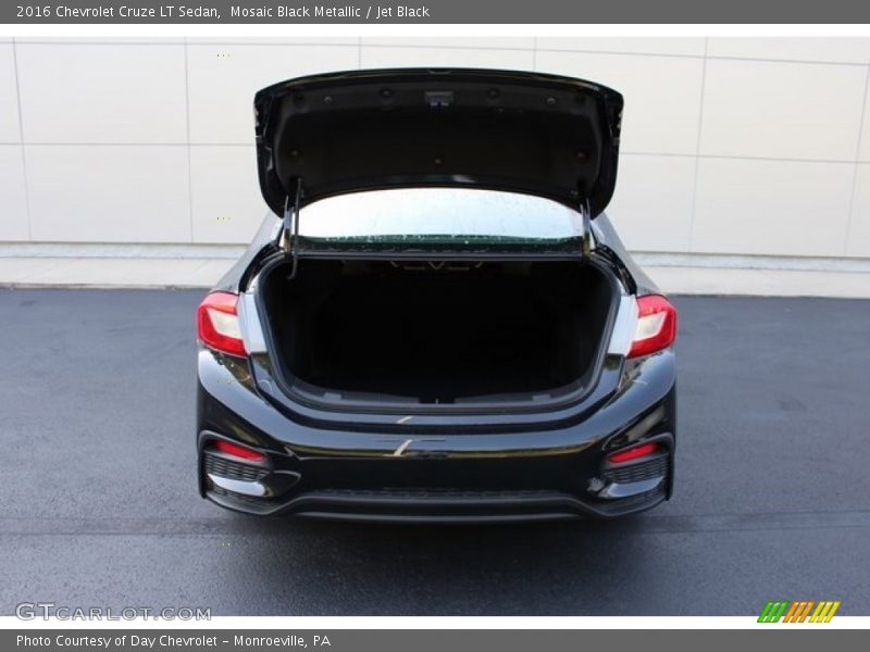 Mosaic Black Metallic / Jet Black 2016 Chevrolet Cruze LT Sedan