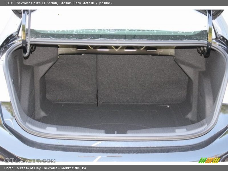 Mosaic Black Metallic / Jet Black 2016 Chevrolet Cruze LT Sedan