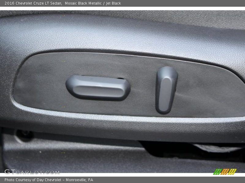 Mosaic Black Metallic / Jet Black 2016 Chevrolet Cruze LT Sedan
