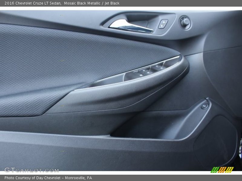 Mosaic Black Metallic / Jet Black 2016 Chevrolet Cruze LT Sedan