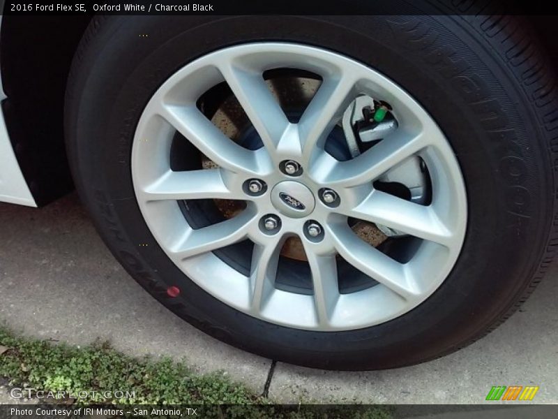 Oxford White / Charcoal Black 2016 Ford Flex SE