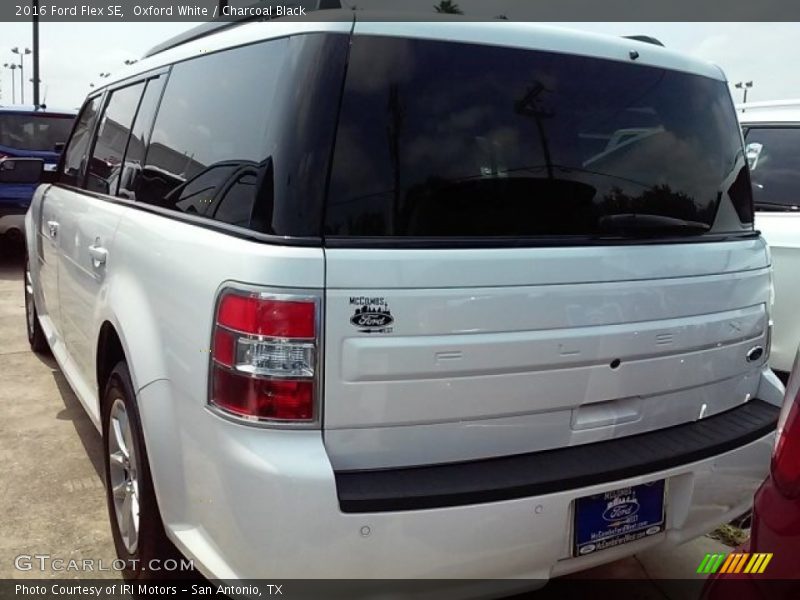 Oxford White / Charcoal Black 2016 Ford Flex SE