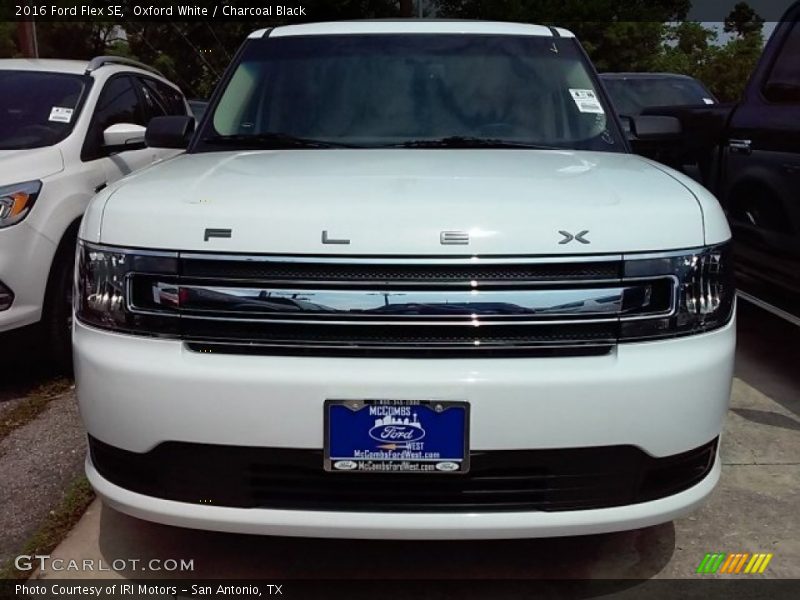 Oxford White / Charcoal Black 2016 Ford Flex SE