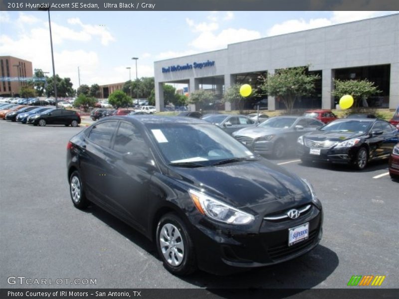 Ultra Black / Gray 2016 Hyundai Accent SE Sedan