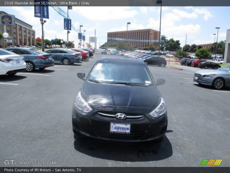 Ultra Black / Gray 2016 Hyundai Accent SE Sedan