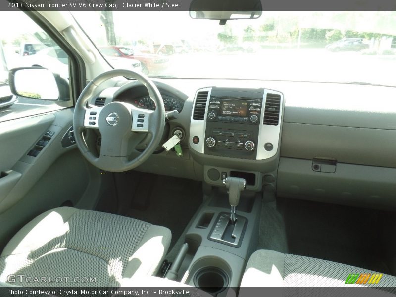 Glacier White / Steel 2013 Nissan Frontier SV V6 Crew Cab