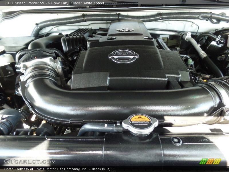 Glacier White / Steel 2013 Nissan Frontier SV V6 Crew Cab