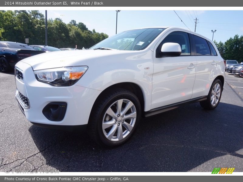White Pearl / Black 2014 Mitsubishi Outlander Sport ES