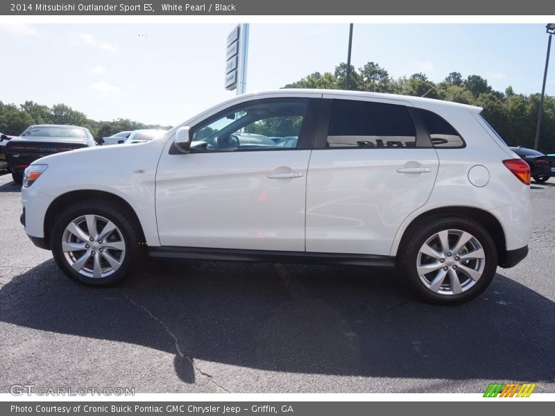 White Pearl / Black 2014 Mitsubishi Outlander Sport ES