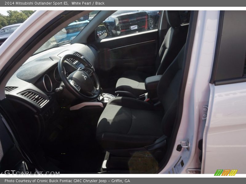White Pearl / Black 2014 Mitsubishi Outlander Sport ES