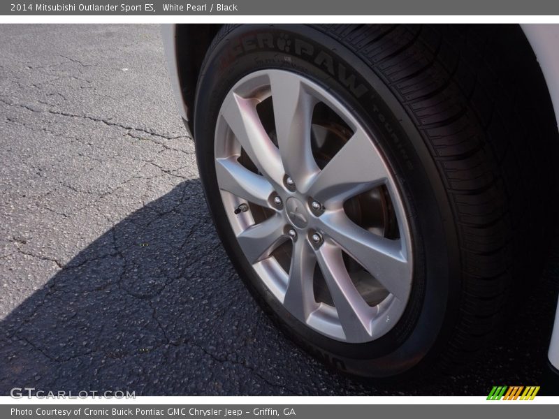 White Pearl / Black 2014 Mitsubishi Outlander Sport ES