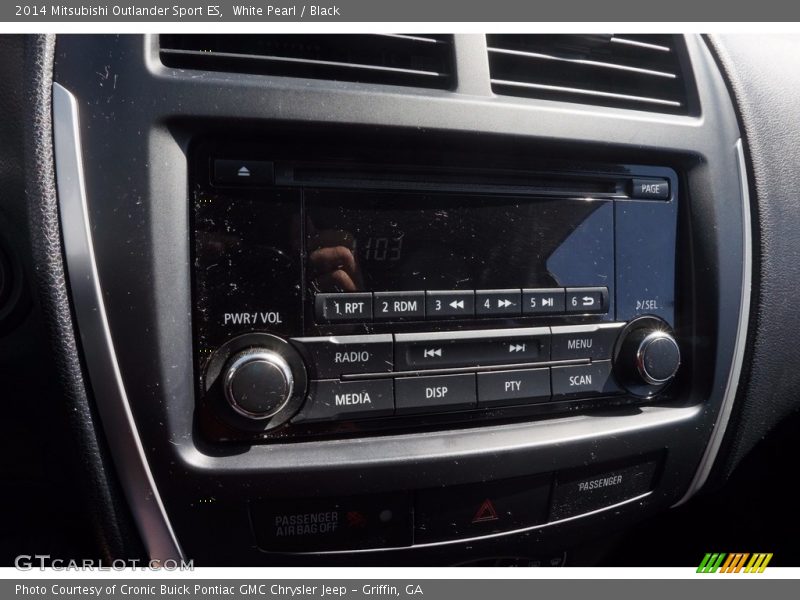White Pearl / Black 2014 Mitsubishi Outlander Sport ES