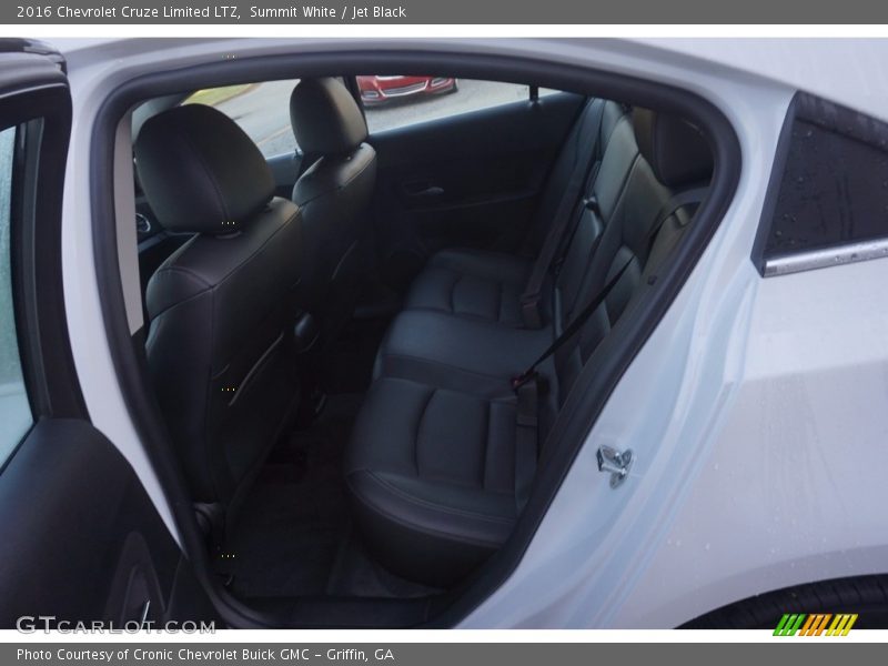 Summit White / Jet Black 2016 Chevrolet Cruze Limited LTZ