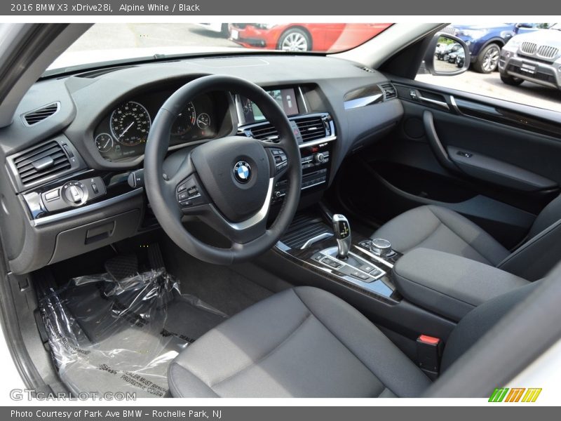 Alpine White / Black 2016 BMW X3 xDrive28i