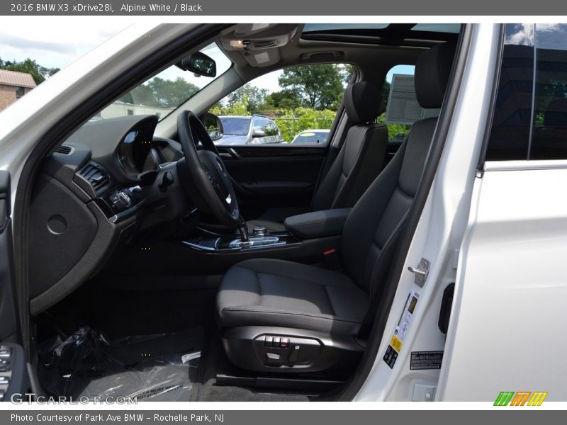 Alpine White / Black 2016 BMW X3 xDrive28i