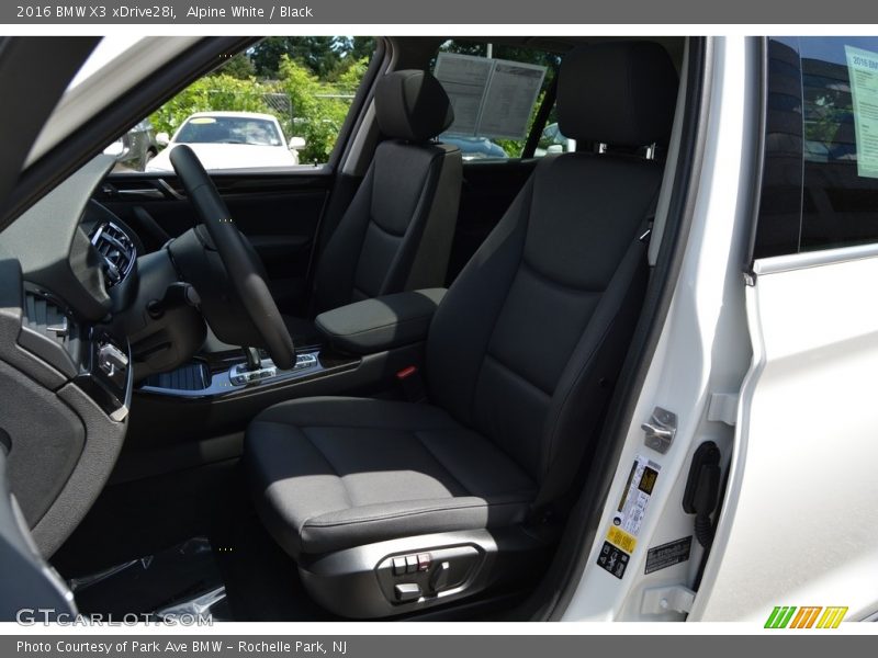Alpine White / Black 2016 BMW X3 xDrive28i