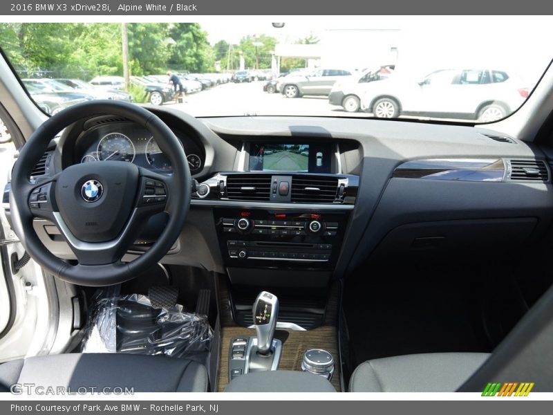 Alpine White / Black 2016 BMW X3 xDrive28i