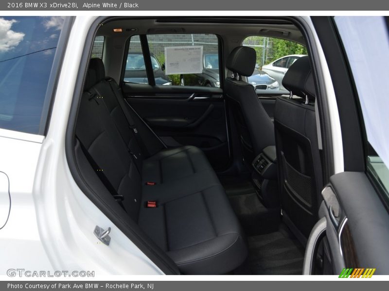 Alpine White / Black 2016 BMW X3 xDrive28i
