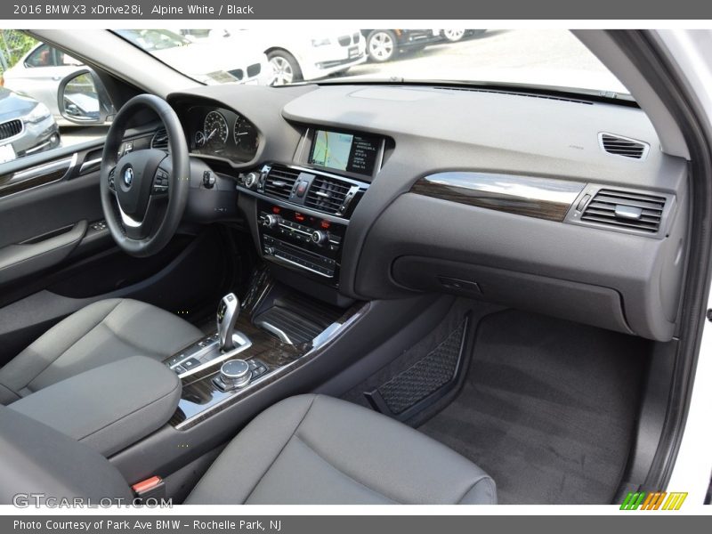 Alpine White / Black 2016 BMW X3 xDrive28i