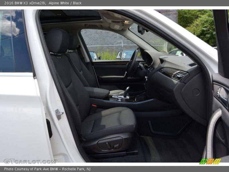 Alpine White / Black 2016 BMW X3 xDrive28i