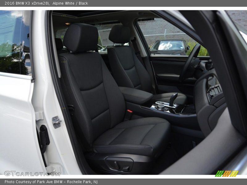 Alpine White / Black 2016 BMW X3 xDrive28i