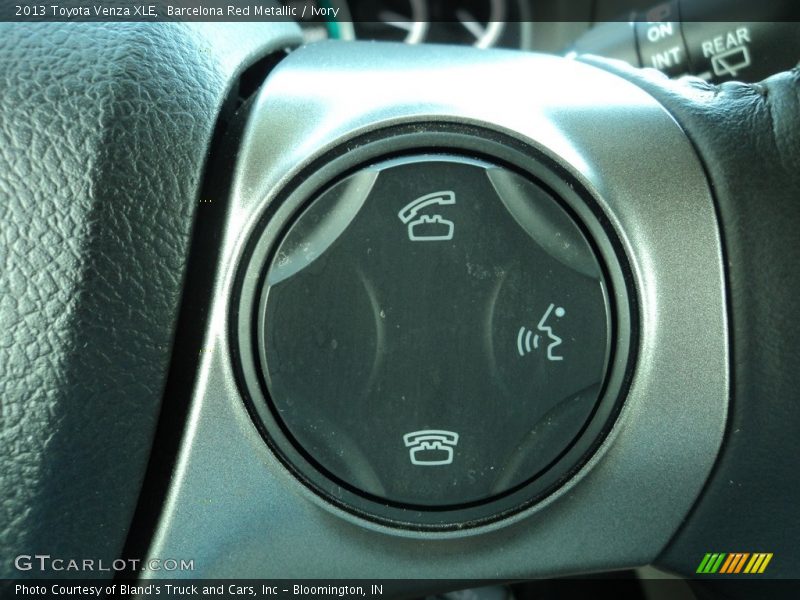 Barcelona Red Metallic / Ivory 2013 Toyota Venza XLE